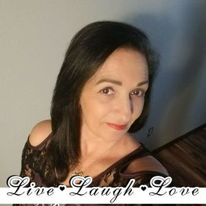 Meet your Posher, Noemi